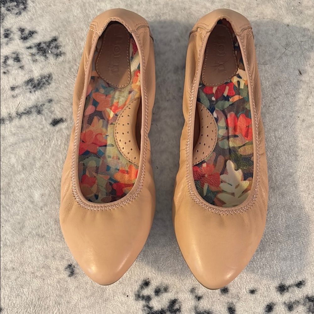 Born Tan and Pink Flats with Floral Lining
